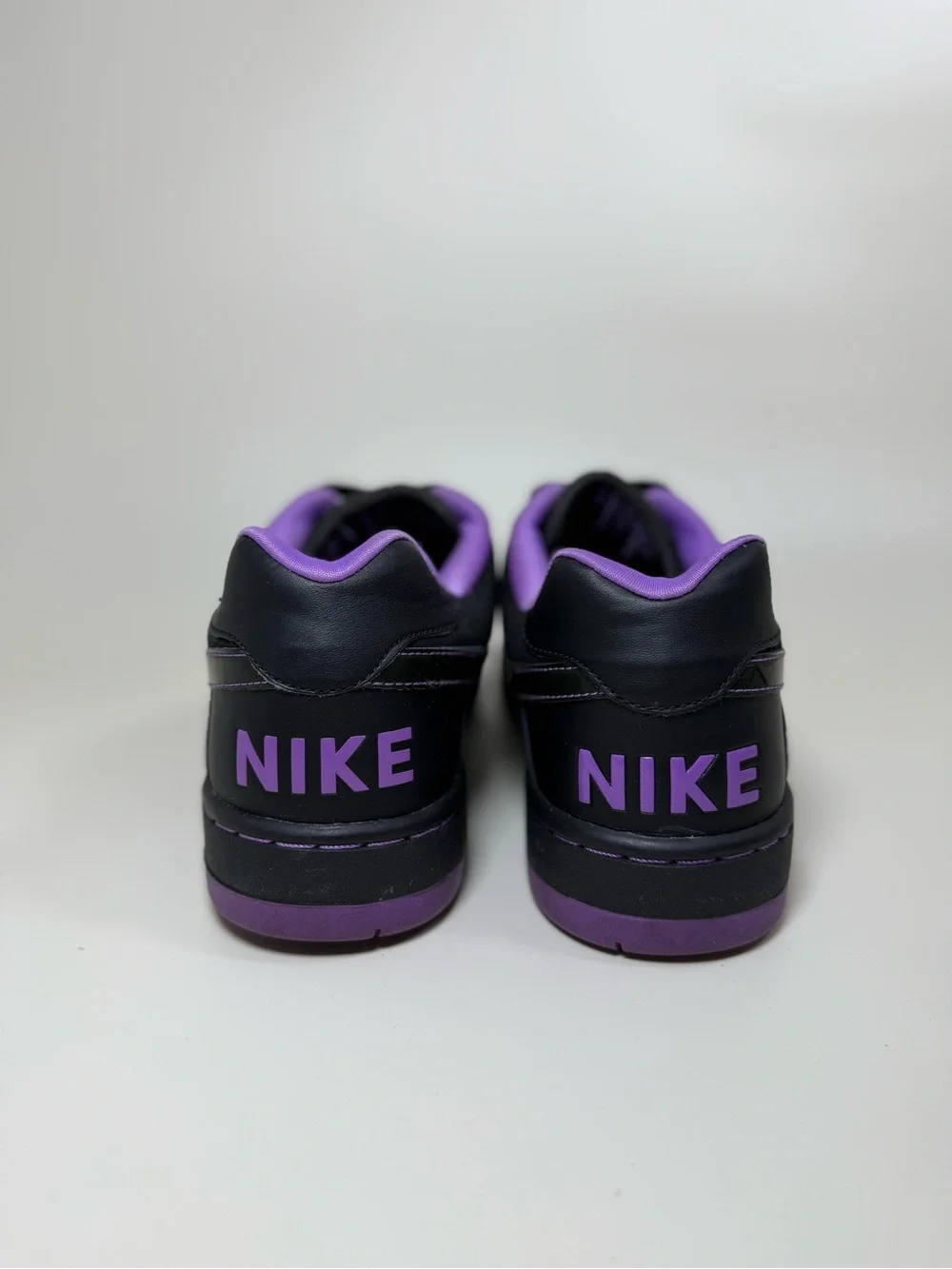 Nike Black Purple Low Top Sneakers Youth 7Y